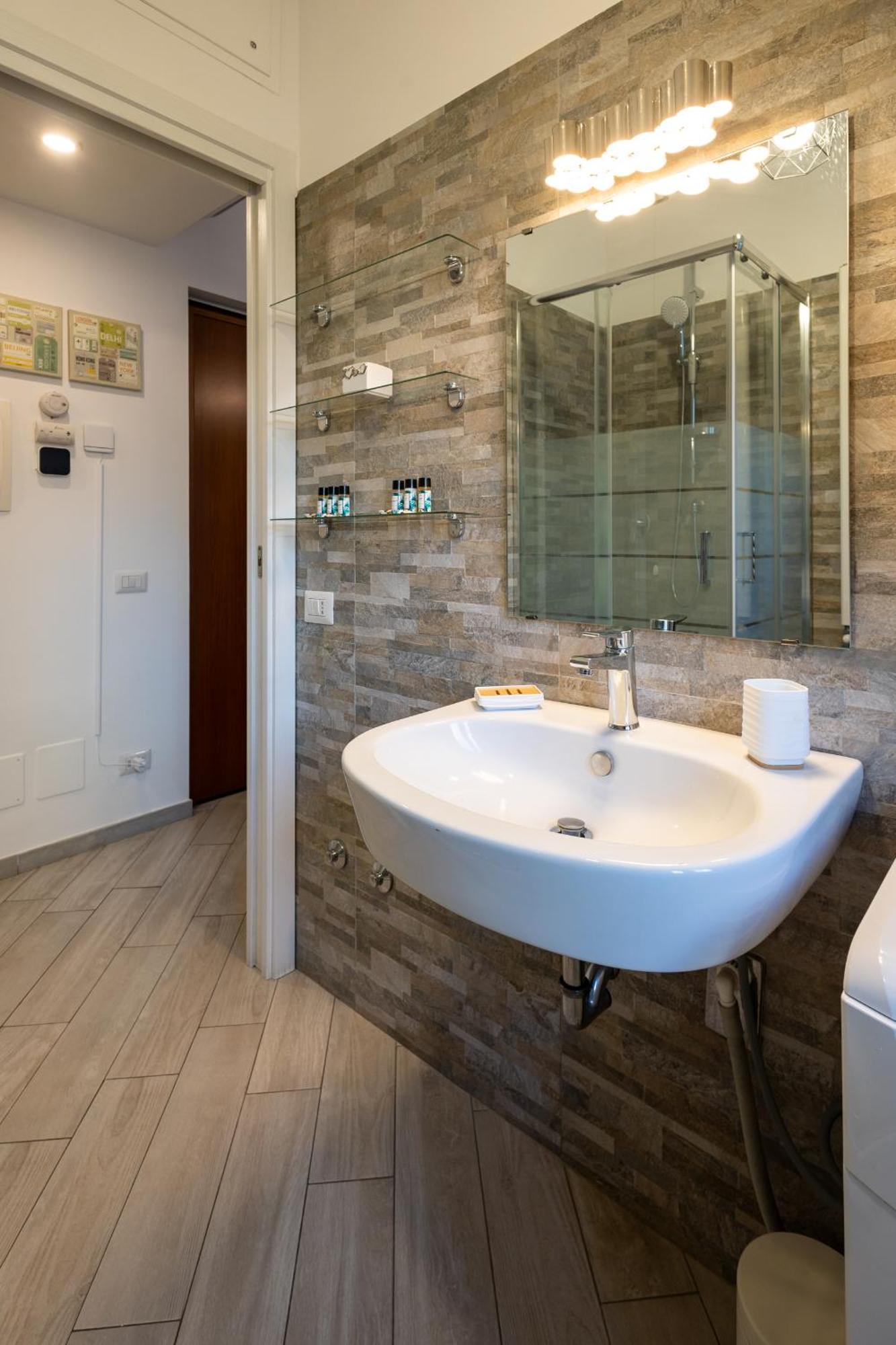 Ottoboni Apartment, 4 Persone, Balcone, Wi-Fi, Stazione Tiburtina Rom Eksteriør billede